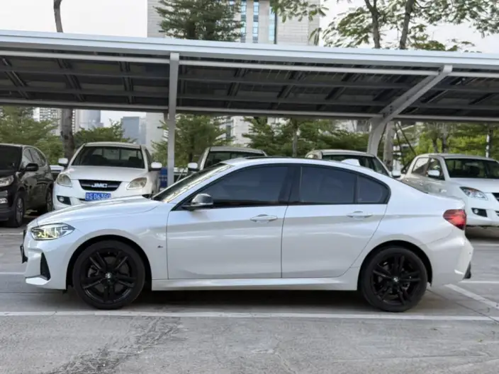 BMW 1 Series 2023 Model 125i M Sports Night Edition – фото 4