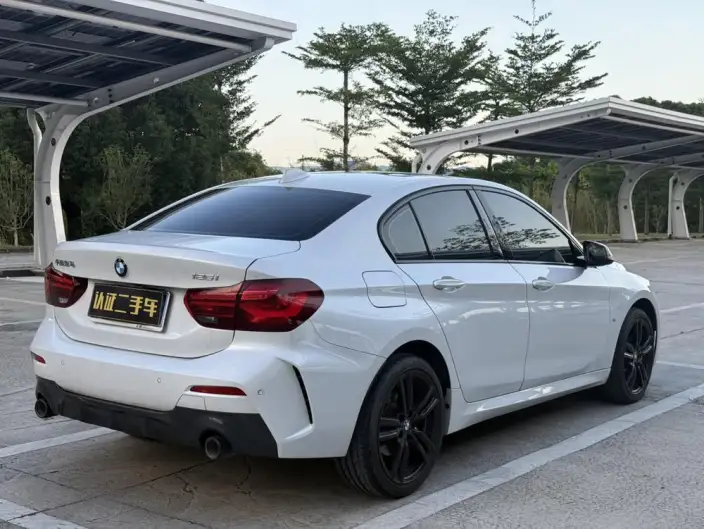 BMW 1 Series 2023 Model 125i M Sports Night Edition – фото 7