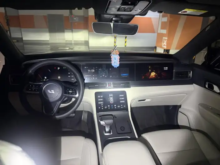 Li Auto ONE 2021 Model Extended Range 6 seat Edition – фото 5