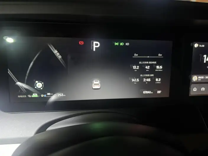 Li Auto ONE 2021 Model Extended Range 6 seat Edition – фото 6
