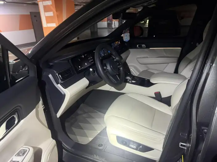 Li Auto ONE 2021 Model Extended Range 6 seat Edition – фото 7