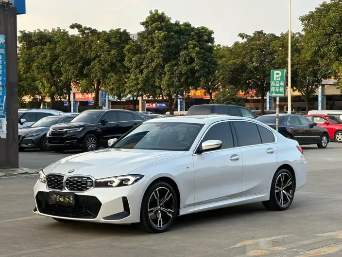 BMW 3 Series 2023 Model 325i M Sports Set – фото 1