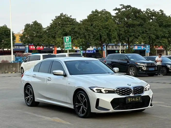 BMW 3 Series 2023 Model 325i M Sports Set – фото 3