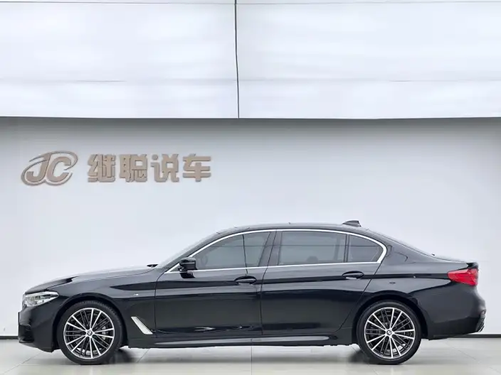 BMW 5 Series 2020 Model 530Li Leading Model M Sports Set – фото 3