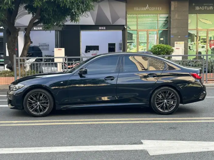 BMW 3 Series 2022 Model 325i M Sports Night Set – фото 4