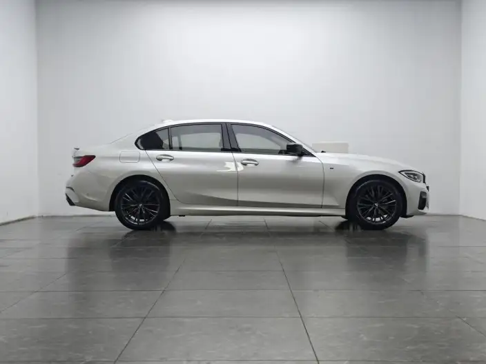BMW 3 Series 2022 Model 330Li xDrive M Sports Night Set – фото 8