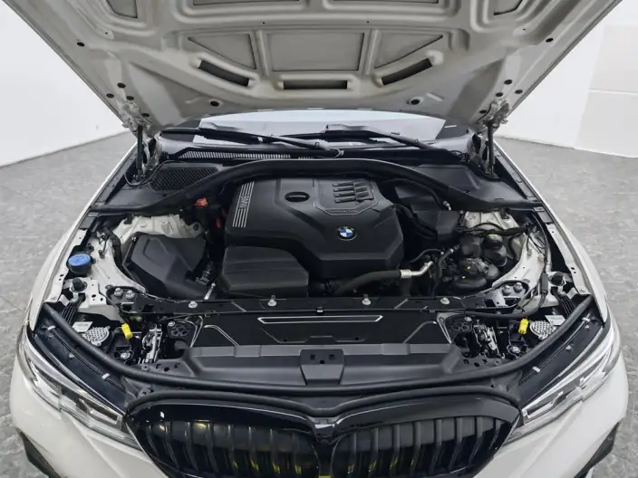 BMW 3 Series 2022 Model 330Li xDrive M Sports Night Set – фото 10