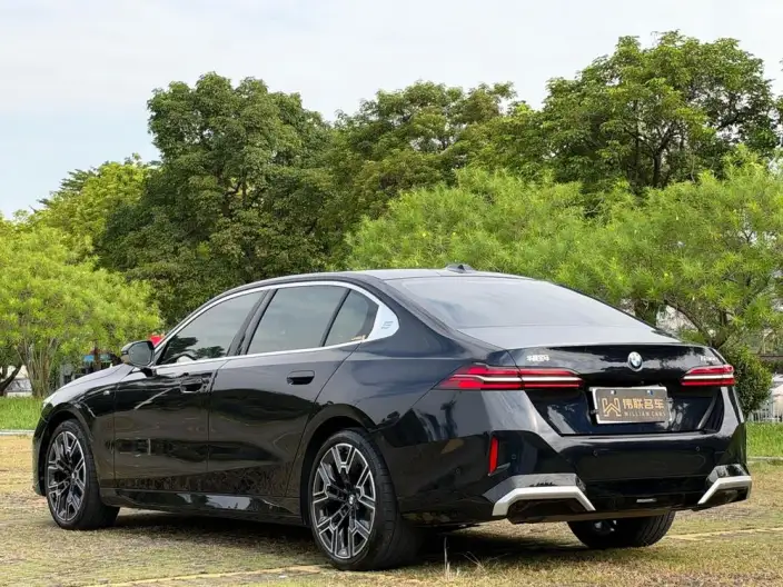BMW 5 Series 2024 Model 530Li Exclusive Model M Sports Set – фото 5