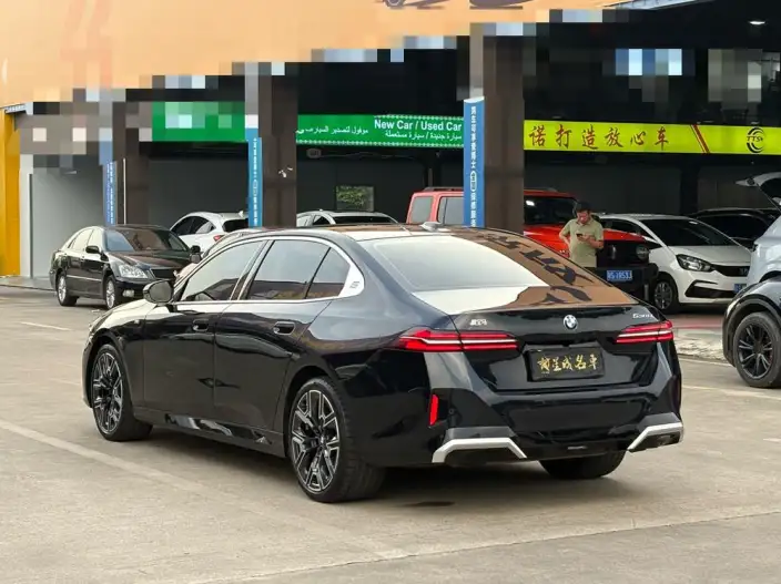 BMW 5 Series 2024 Model 530Li Exclusive Model M Sports Set – фото 4