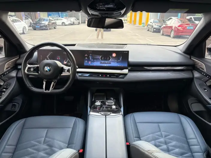 BMW 5 Series 2024 Model 530Li Exclusive Model M Sports Set – фото 8