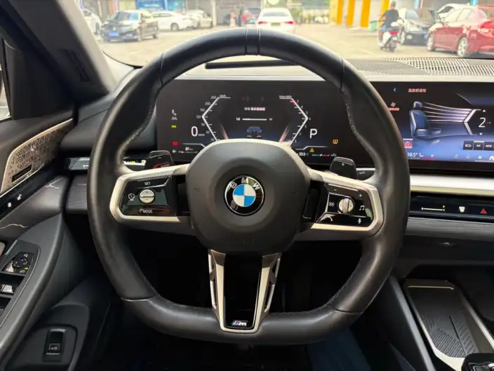 BMW 5 Series 2024 Model 530Li Exclusive Model M Sports Set – фото 10