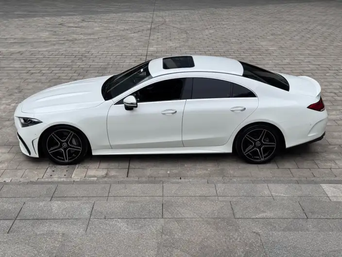 Mercedes-Benz CLS 2022 Model CLS 300 Luxury Model – фото 4