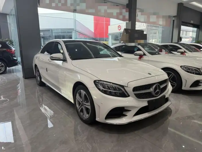 Mercedes-Benz C-Class 2020 Model C 260 L Sports Edition – фото 3