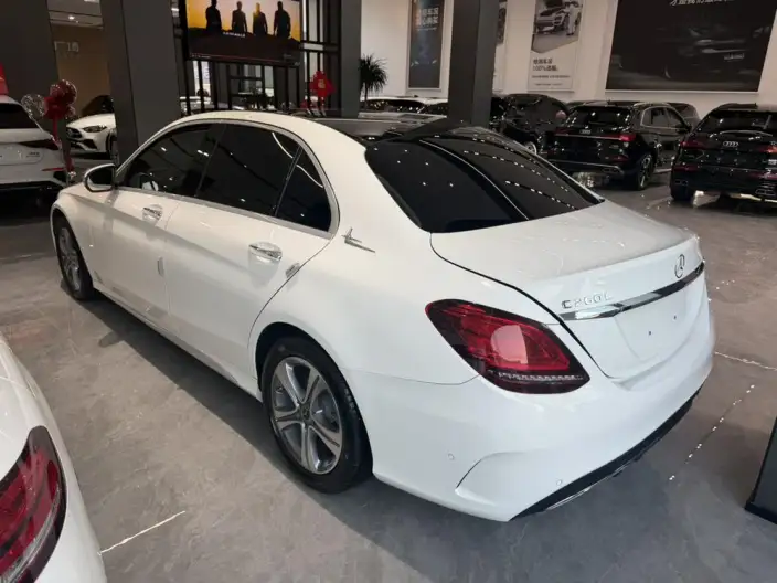 Mercedes-Benz C-Class 2020 Model C 260 L Sports Edition – фото 4