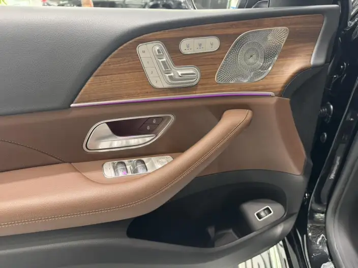 Mercedes-Benz GLS 2025 Model GLS 450 4MATIC Dynamic Model – фото 10