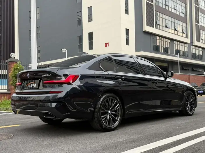 BMW 3 Series 2022 Model 325Li M Sports Night Set – фото 6