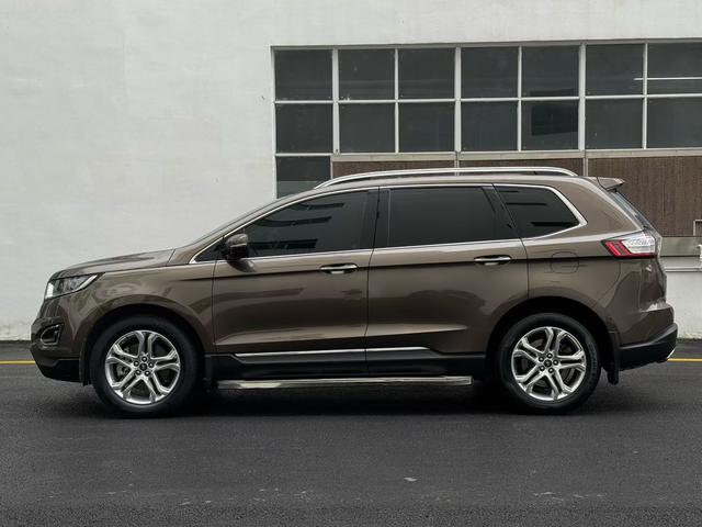 Ford Edge 2016 EcoBoost 245 4WD Premium 7-seater – фото 4