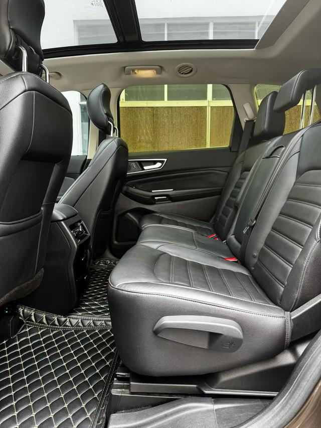 Ford Edge 2016 EcoBoost 245 4WD Premium 7-seater – фото 8