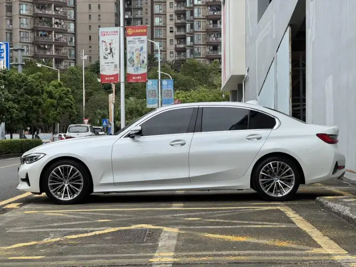 BMW 3 Series 2020 Model 325Li First Edition Edition – фото 4