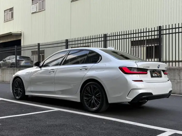 BMW 3 Series 2021 Model 325Li M Sports Night Set – фото 4