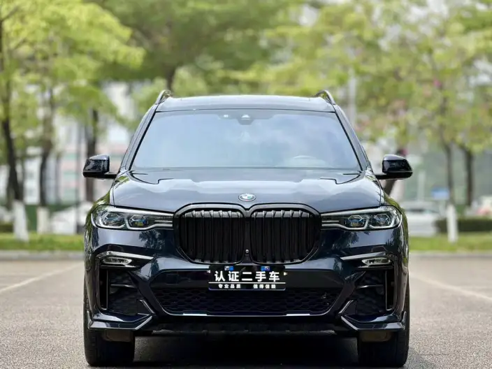 BMW X7 2021 Model xDrive40i Exclusive Model M Sports Set – фото 2
