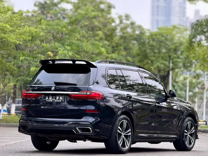 BMW X7 2021 Model xDrive40i Exclusive Model M Sports Set – фото 6