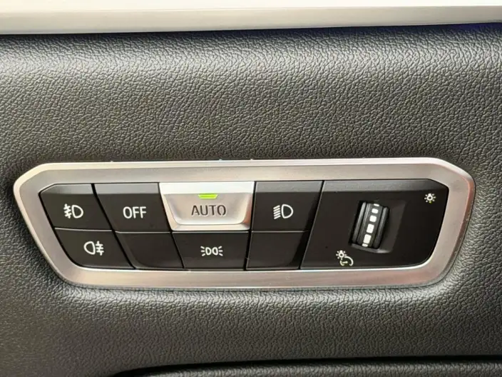 BMW X7 2021 Model xDrive40i Exclusive Model M Sports Set – фото 9