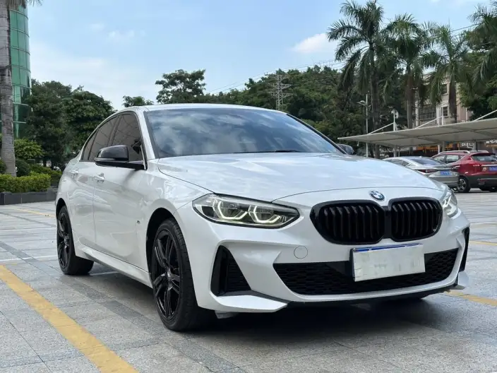 BMW 1 Series 2023 Model 125i M Sports Night Edition – фото 3