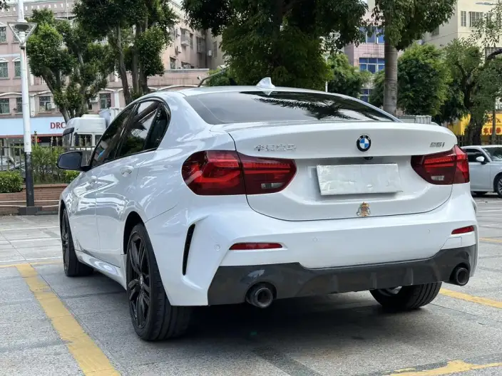 BMW 1 Series 2023 Model 125i M Sports Night Edition – фото 5