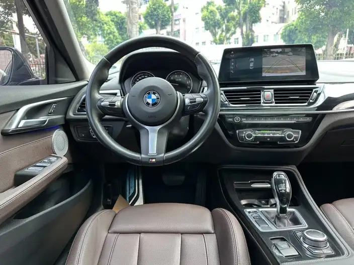 BMW 1 Series 2023 Model 125i M Sports Night Edition – фото 8