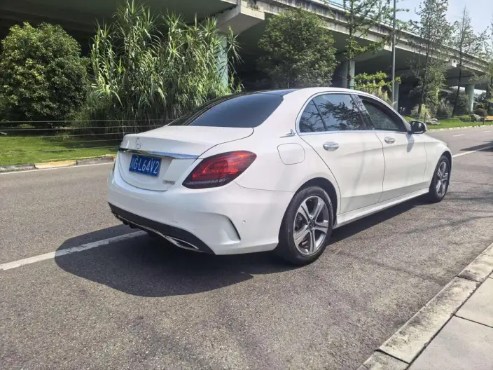 Mercedes-Benz C-Class 2020 Model C 260 L Sports Edition – фото 6