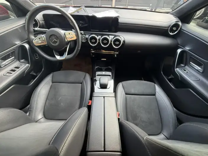 Mercedes-Benz A-class 2020 Model A 180 L Sports sedan – фото 8