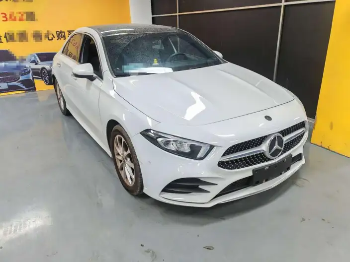 Mercedes-Benz A-class 2021 Model A 200 L Sports sedan Fashion Edition – фото 3