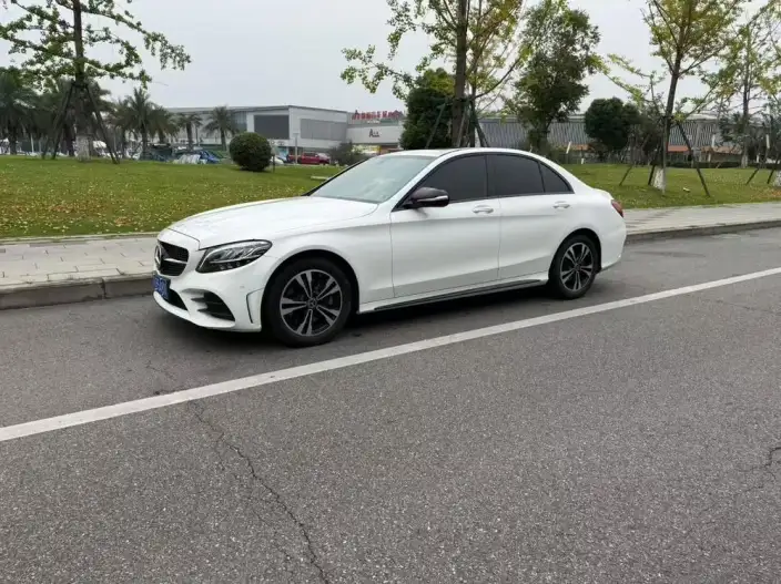 Mercedes-Benz C-Class 2020 Model C 260 Sports Edition – фото 1