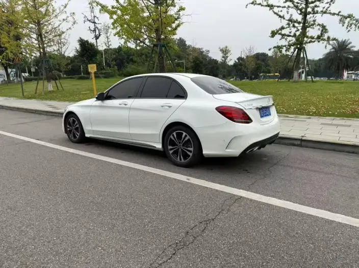 Mercedes-Benz C-Class 2020 Model C 260 Sports Edition – фото 3