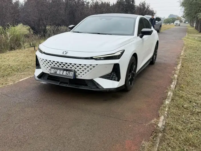 Changan UNI-V 2024 Model 1.5T Noble Model