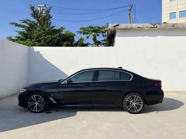 BMW 5 Series 2023 Model 530Li Leading Model M Sports Set – фото 3