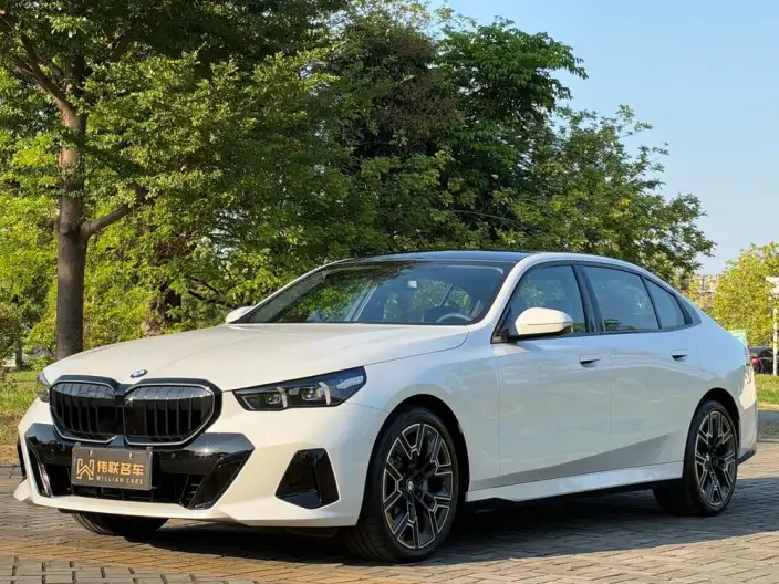 BMW 5 Series 2026 Model 530Li Exclusive Model M Sports Set – фото 1
