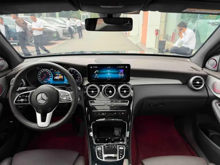 Mercedes-Benz GLC 2021 Model GLC 260 L 4MATIC Dynamic Model – фото 6