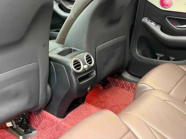 Mercedes-Benz GLC 2021 Model GLC 260 L 4MATIC Dynamic Model – фото 7