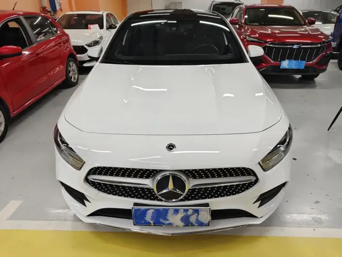 Mercedes-Benz A-class 2021 Model A 180 L Sports sedan – фото 2