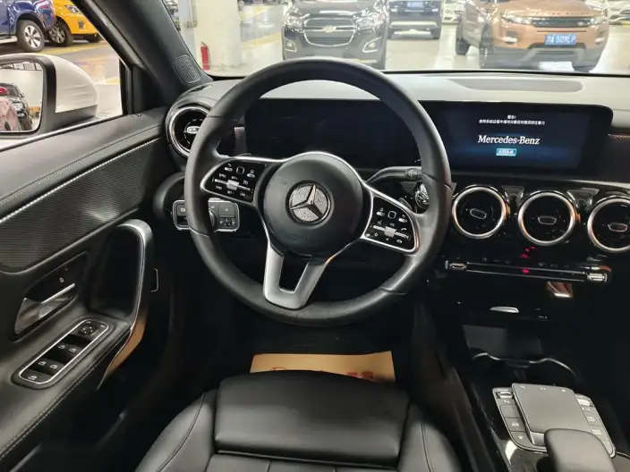Mercedes-Benz A-class 2021 Model A 180 L Sports sedan – фото 8