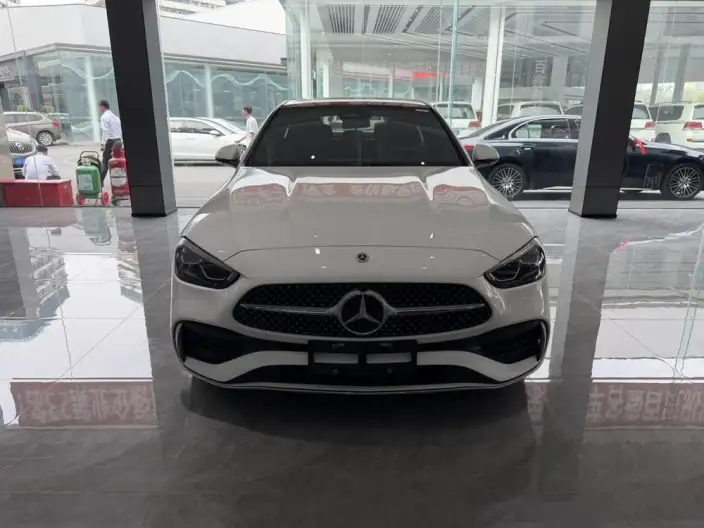 Mercedes-Benz C-Class 2024 Model C 260 L Sports Edition – фото 2