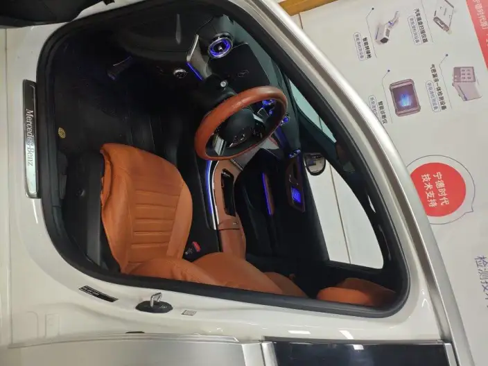 Mercedes-Benz C-Class PHEV 2025 Model C 350 eL – фото 6
