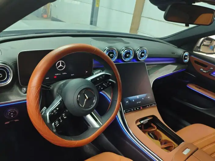 Mercedes-Benz C-Class PHEV 2025 Model C 350 eL – фото 7