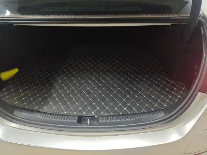 Mercedes-Benz C-Class PHEV 2025 Model C 350 eL – фото 8