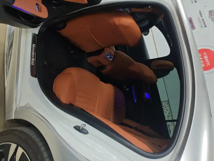 Mercedes-Benz C-Class PHEV 2025 Model C 350 eL – фото 9