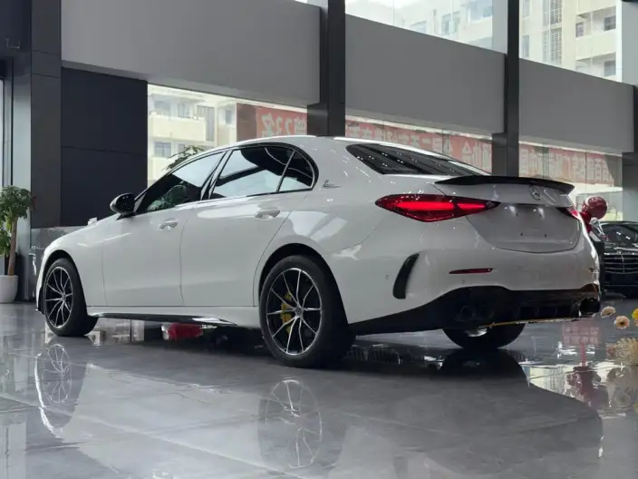 Mercedes-Benz C-Class 2024 Model C 260 L Sports Edition – фото 3