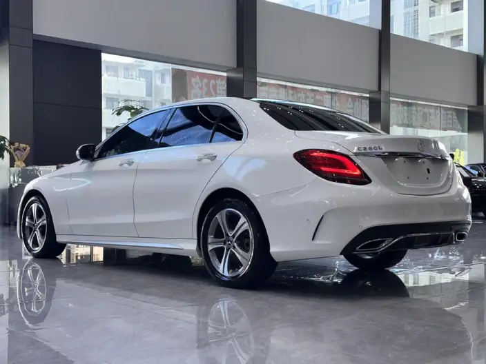 Mercedes-Benz C-Class 2021 Model C 260 L Sports Edition – фото 3