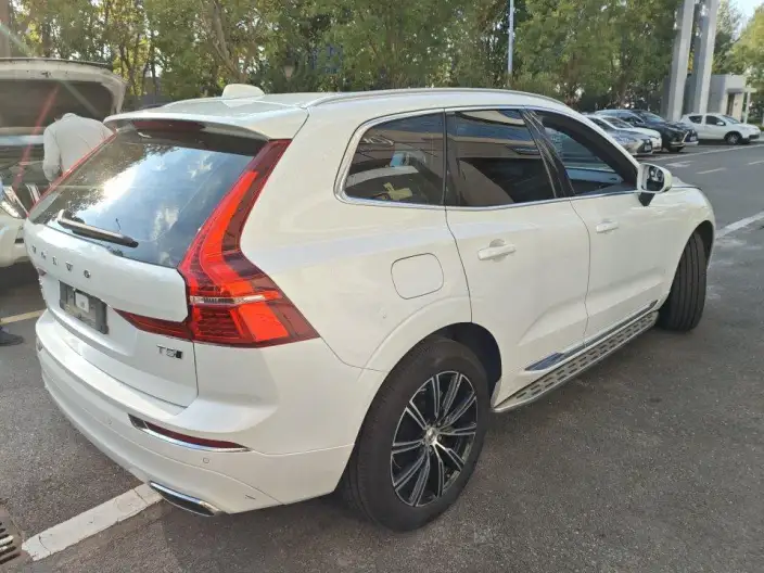 Volvo XC60 2021 Model T5 4WD Smart Range Deluxe Edition